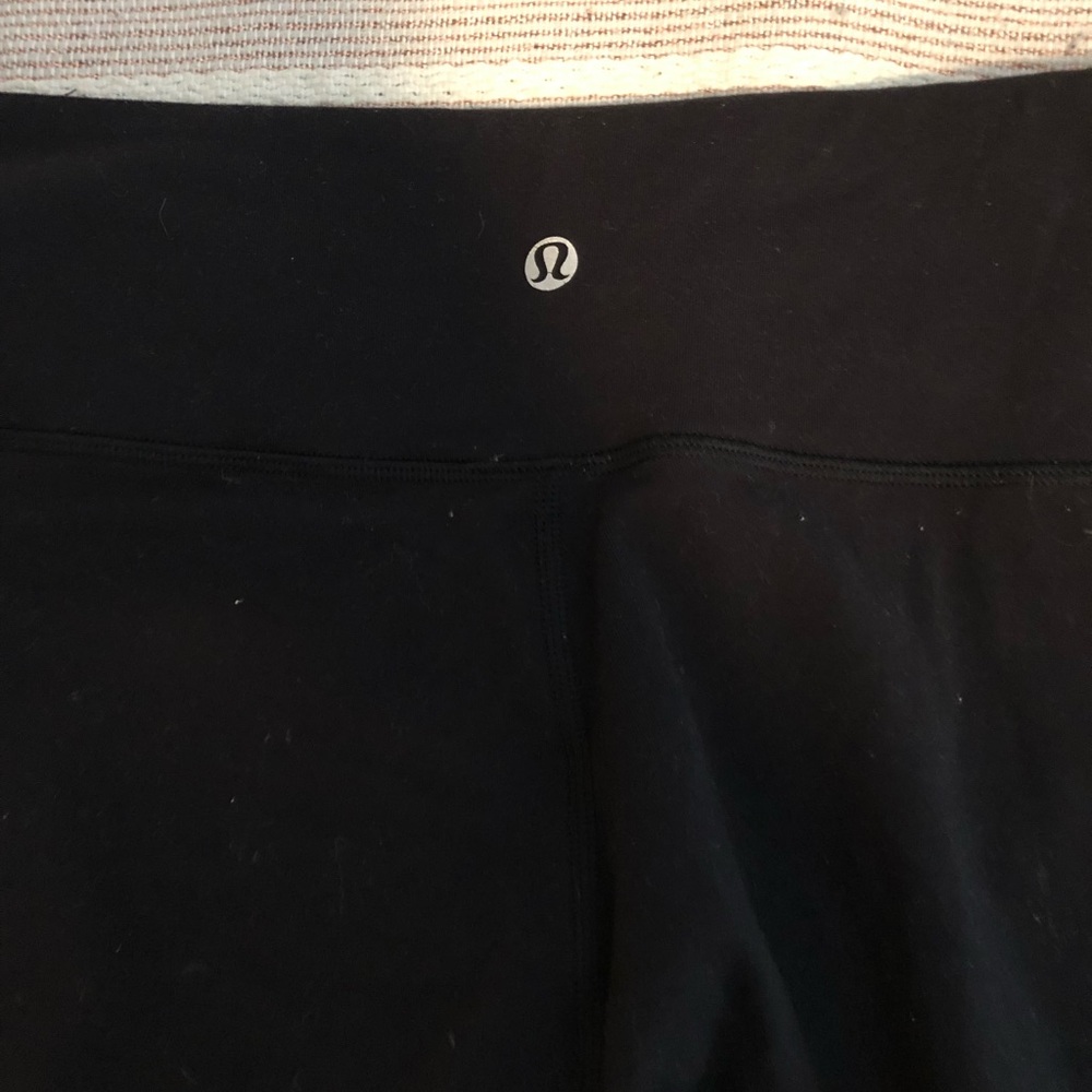 Lululemon Wunder Under leggings size 12